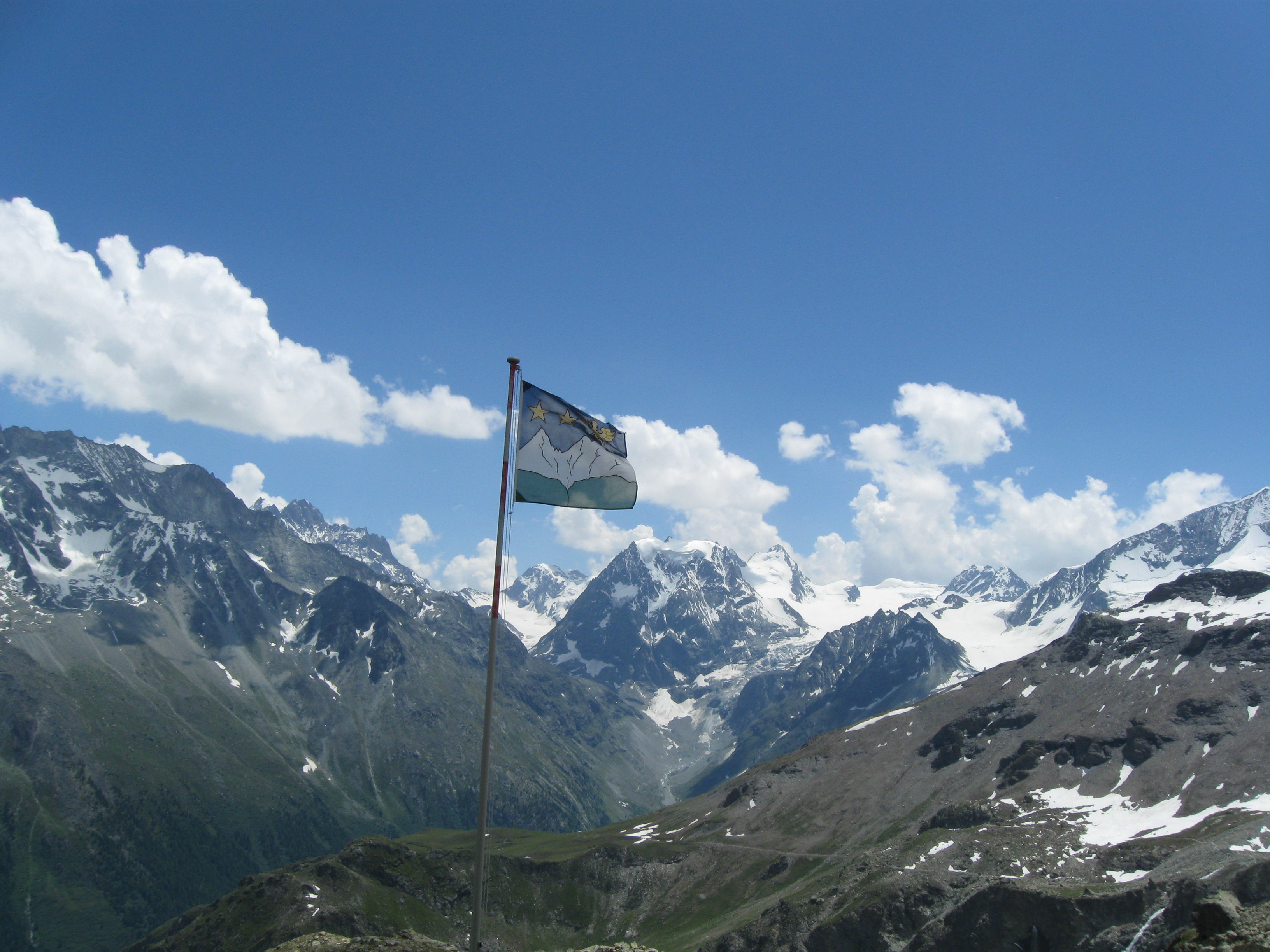 photo de Cabane des Aiguilles Rouges