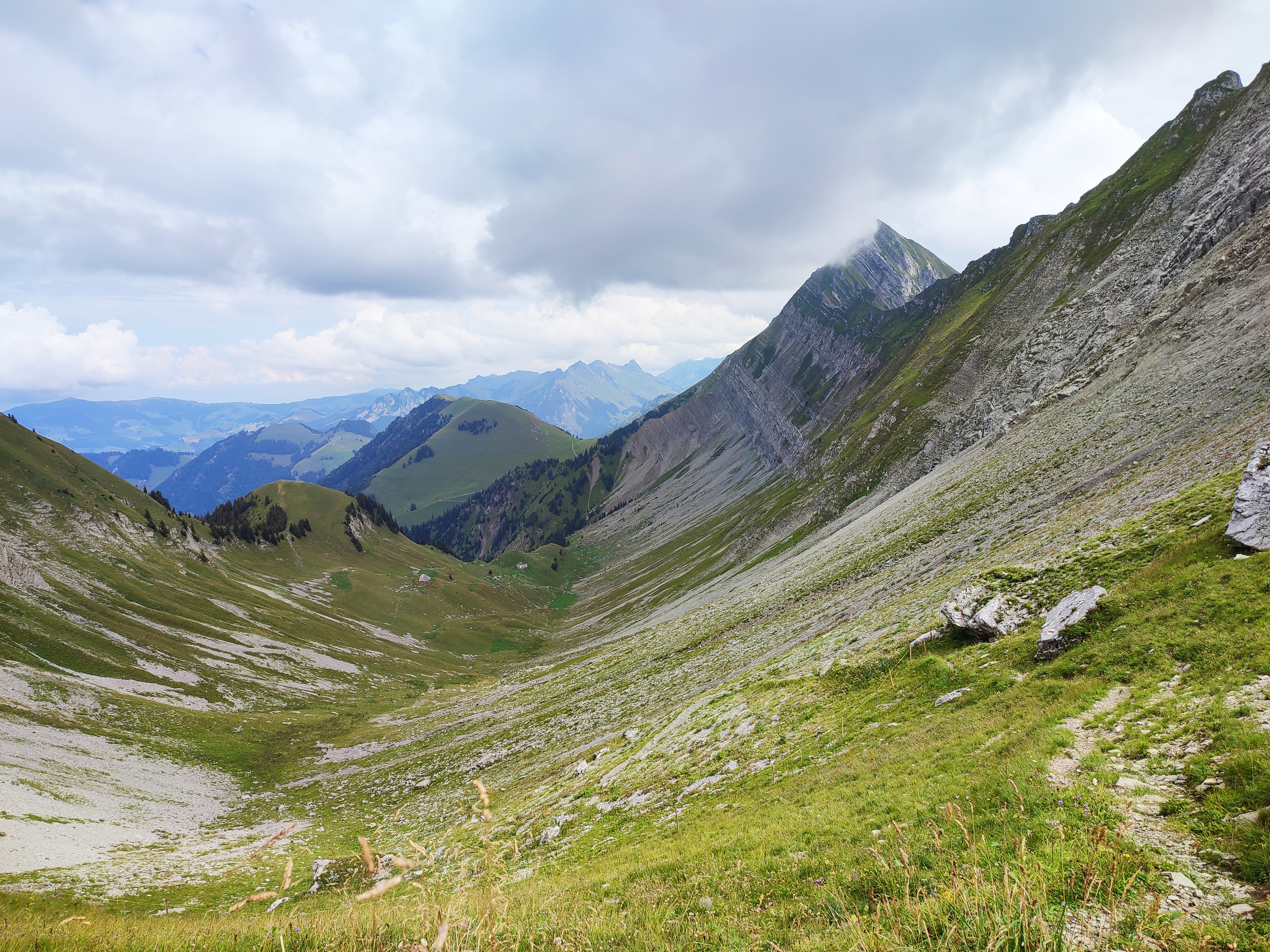 Du col, vue sur Porcheresse