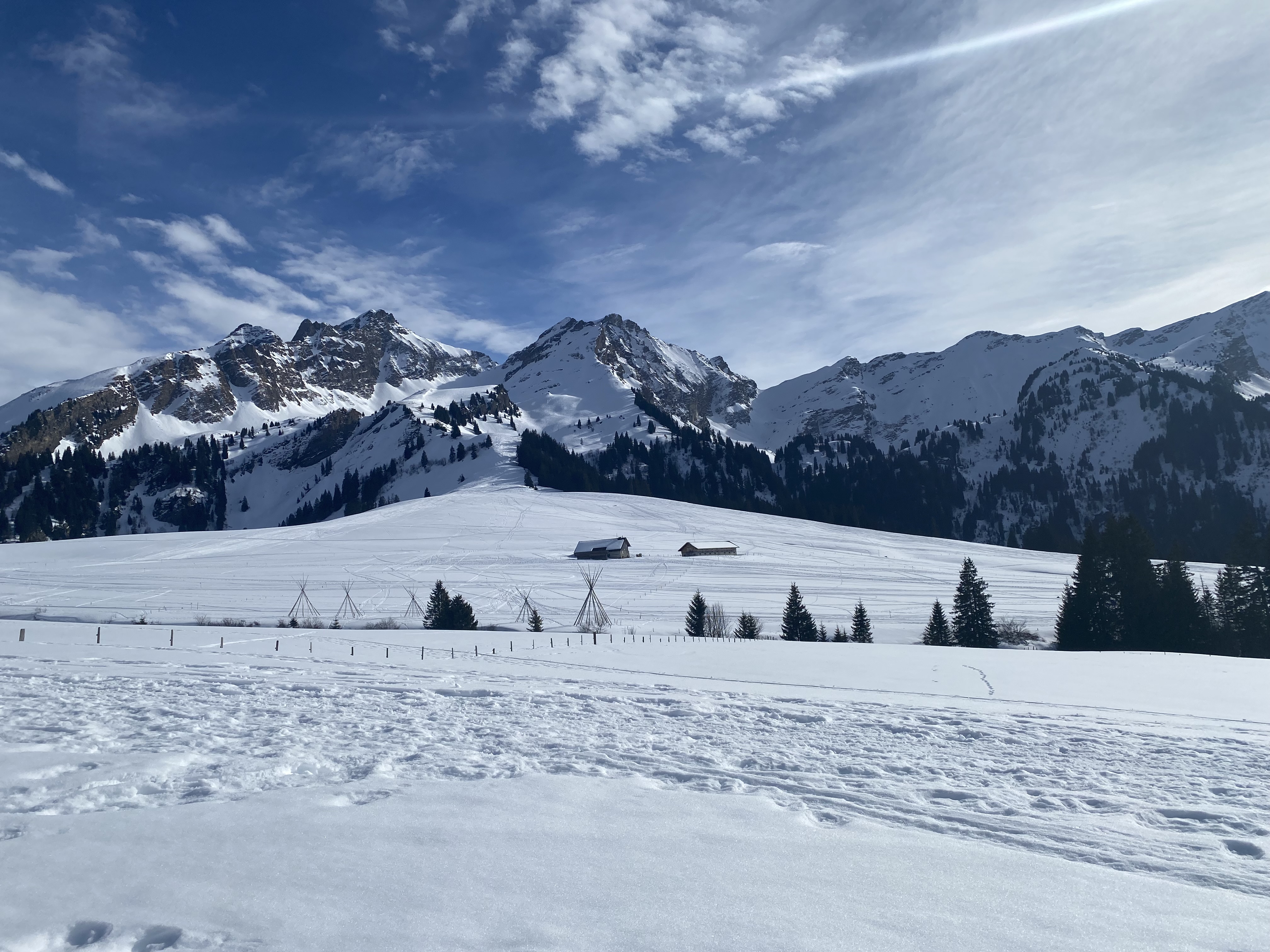 Plateau de Pra Cornet avec Le Tarent et Châtillon