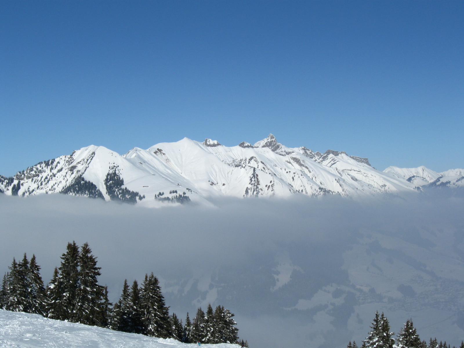 Vue sur la Pointe de Cray et les Vanils