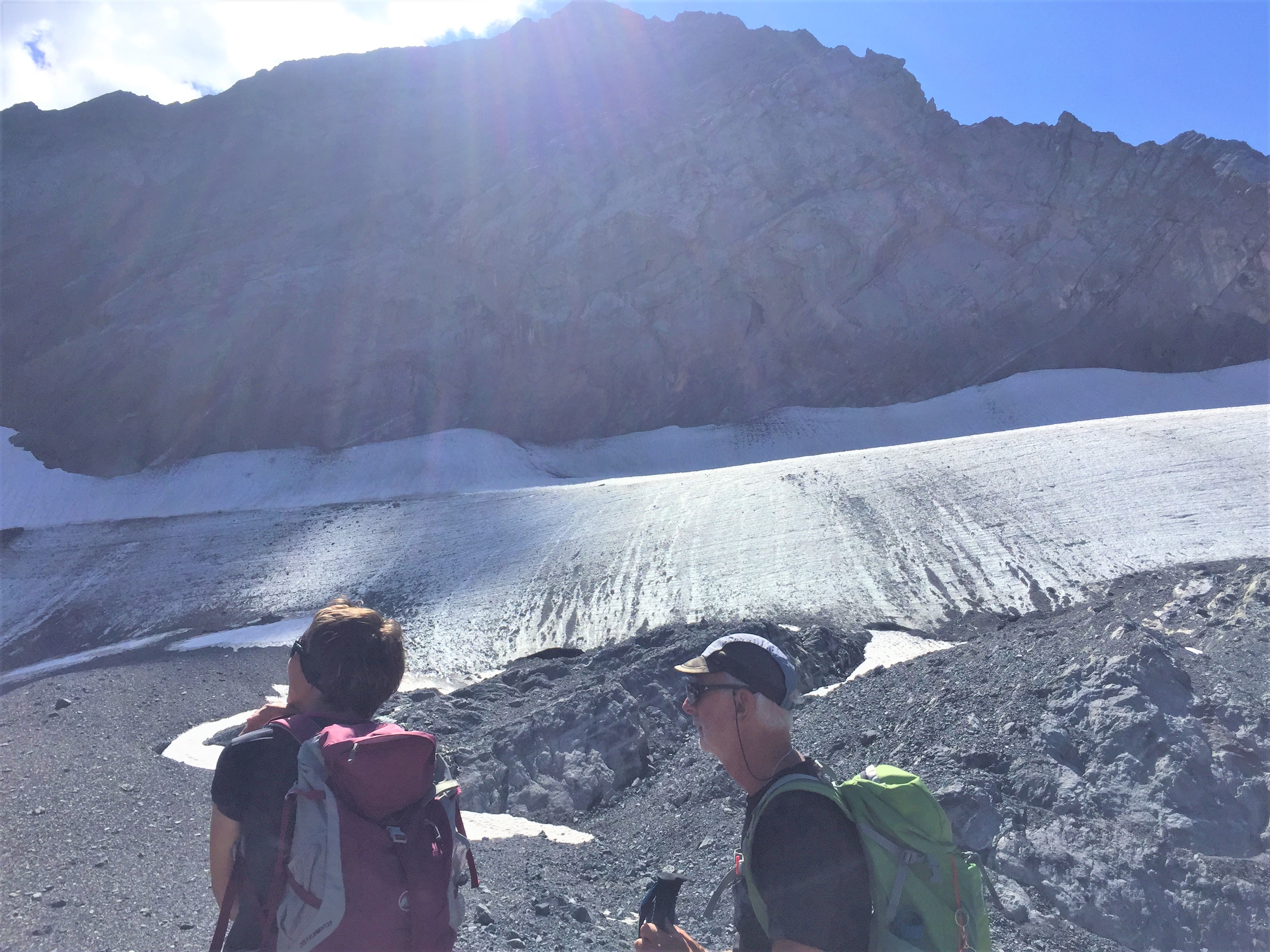 Devant le glacier de Plan-Névé