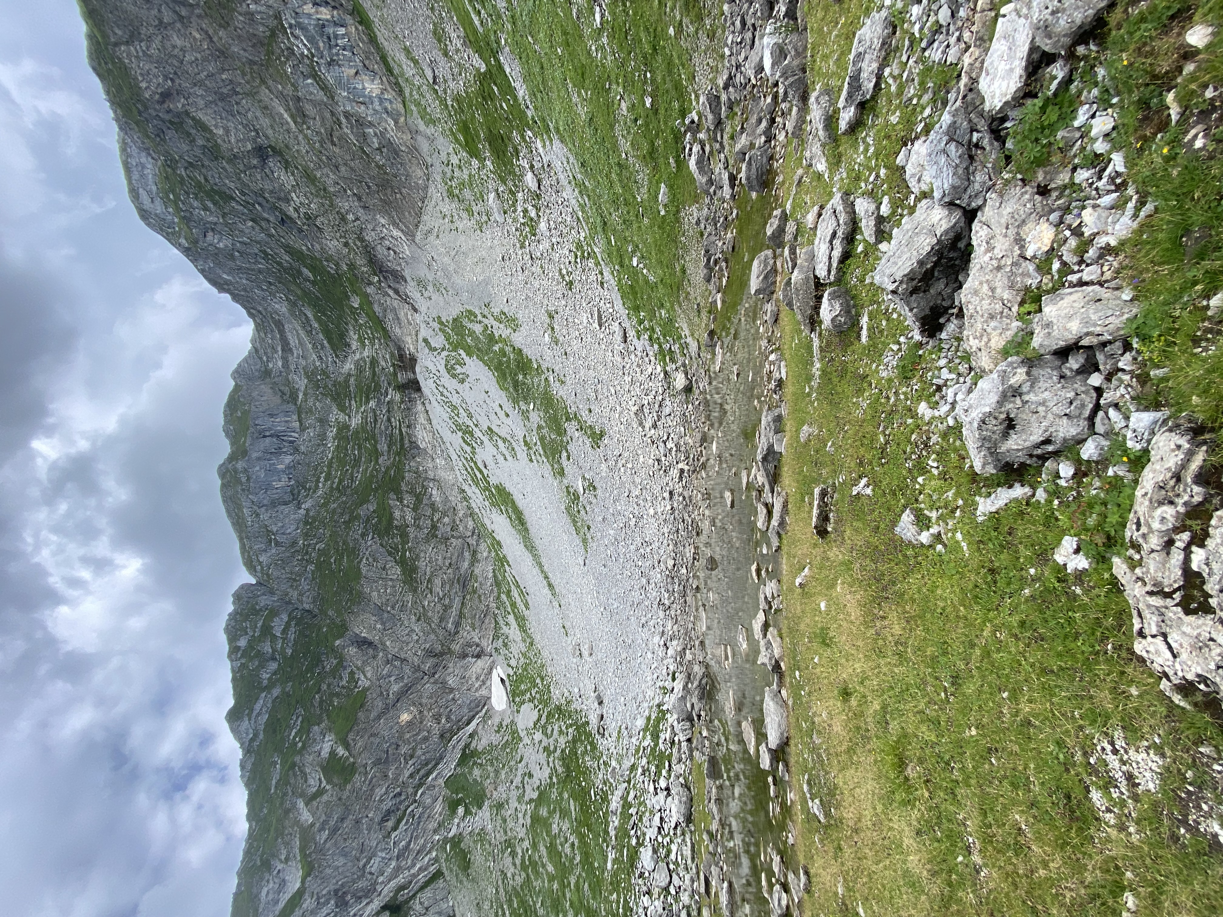 Petit lac interdit !!!