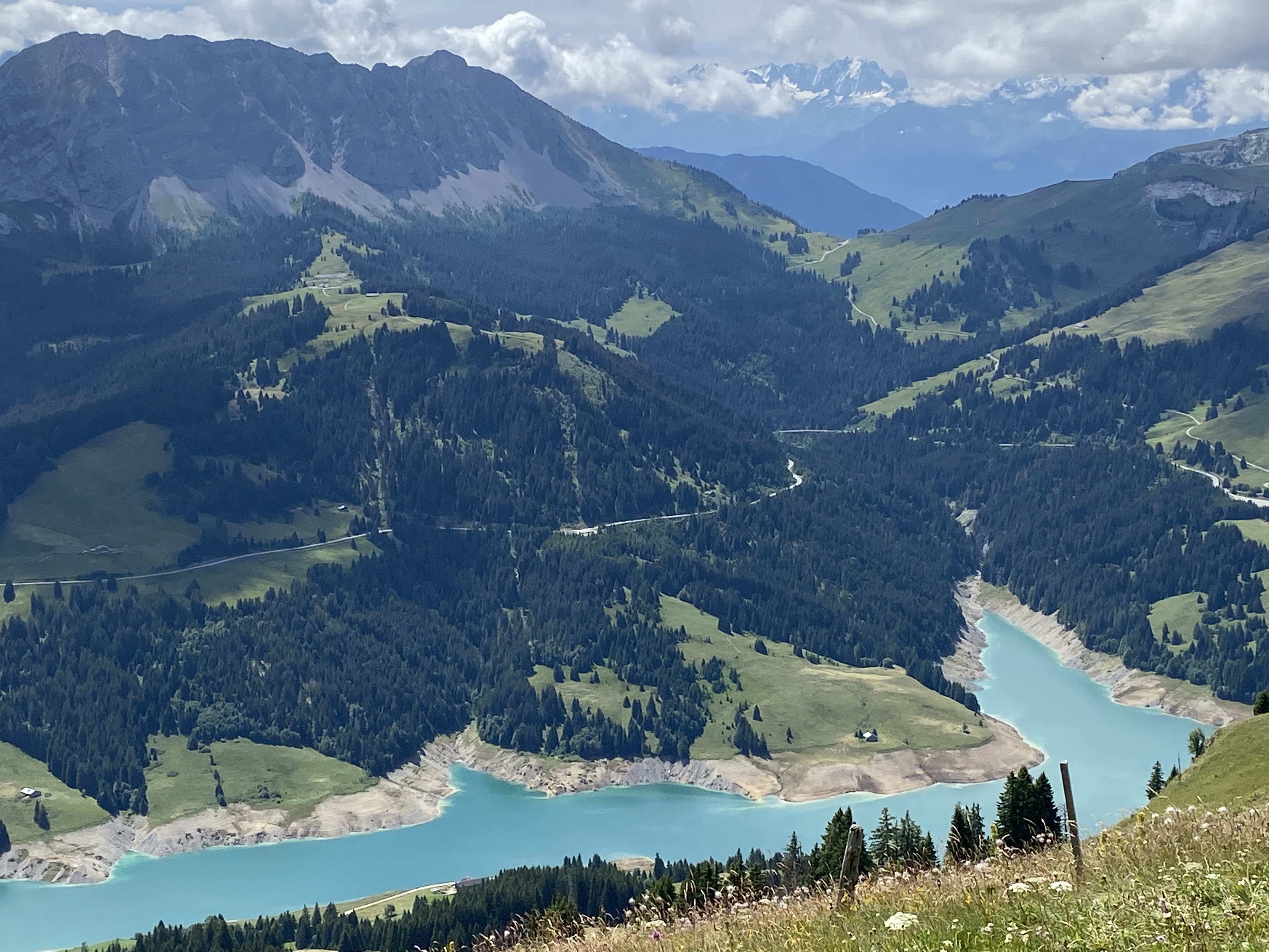 photo de Planachaux (en dessus du Lac de l'Hongrin)