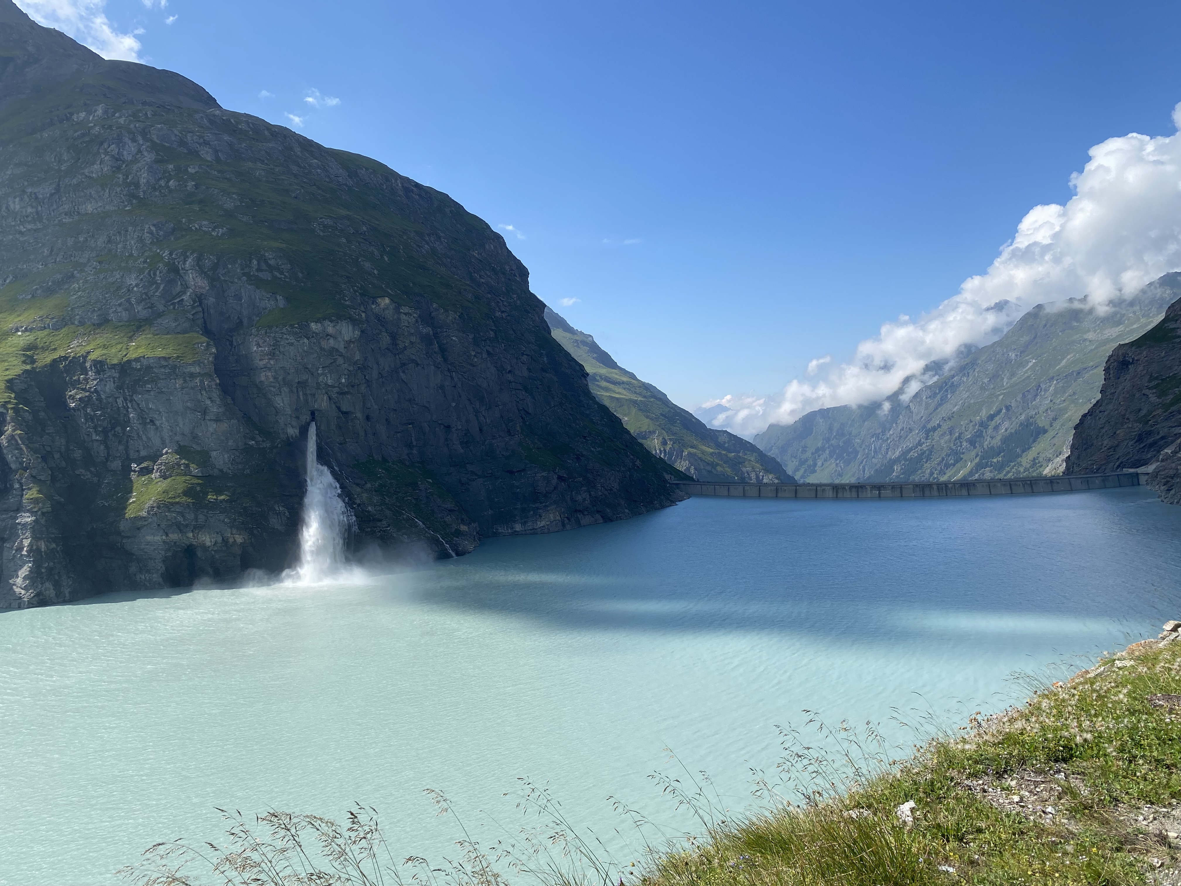 Lac et barrage de Mauvoisin