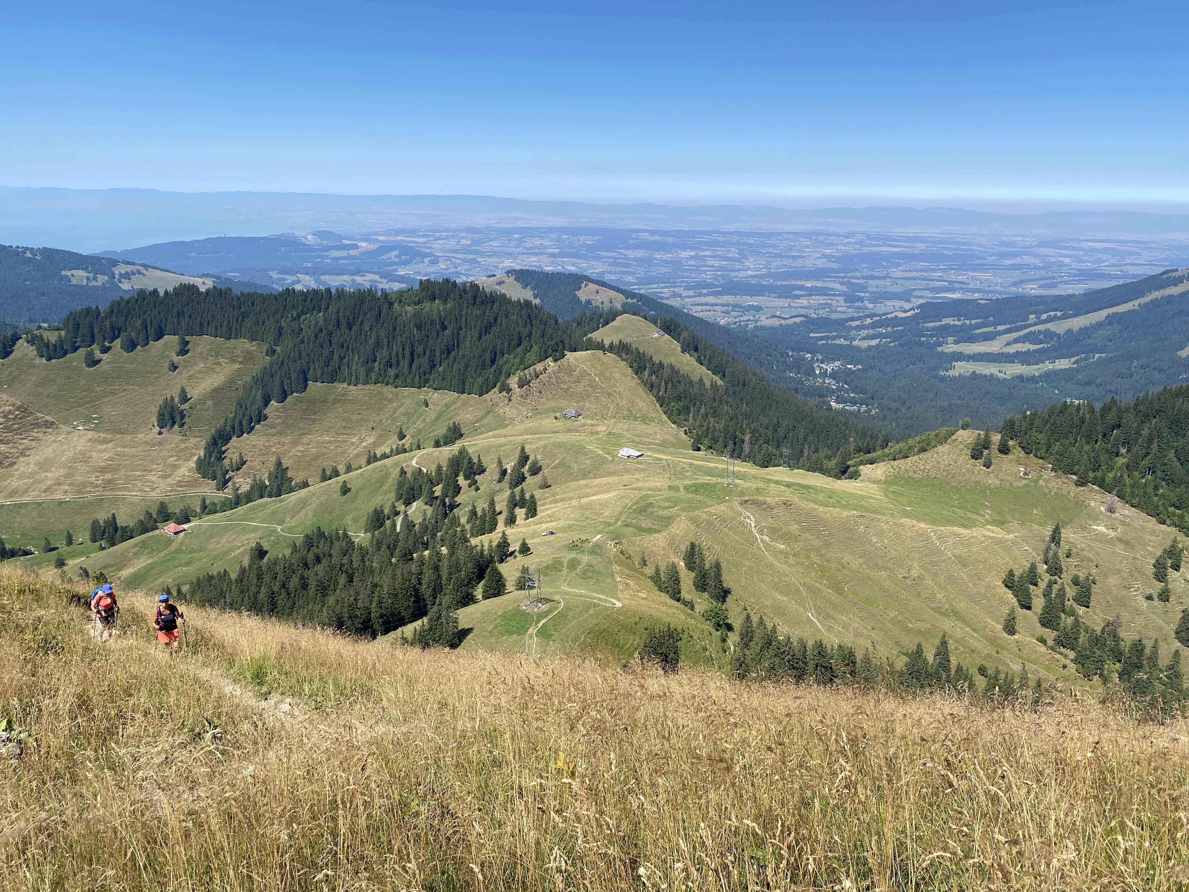 La montée au col est pénible en raison du cagnard